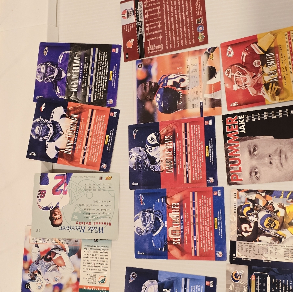 NFL Football Card Collection Set - Picture 15 of 16